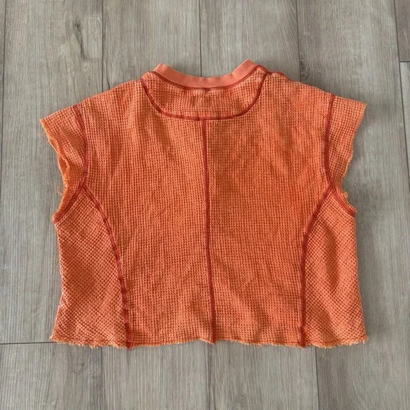 URBAN OUTFITTER'S BDG Waffle Textured Henley Crop Top Buttons Orange Size Small - Picture 3 of 5